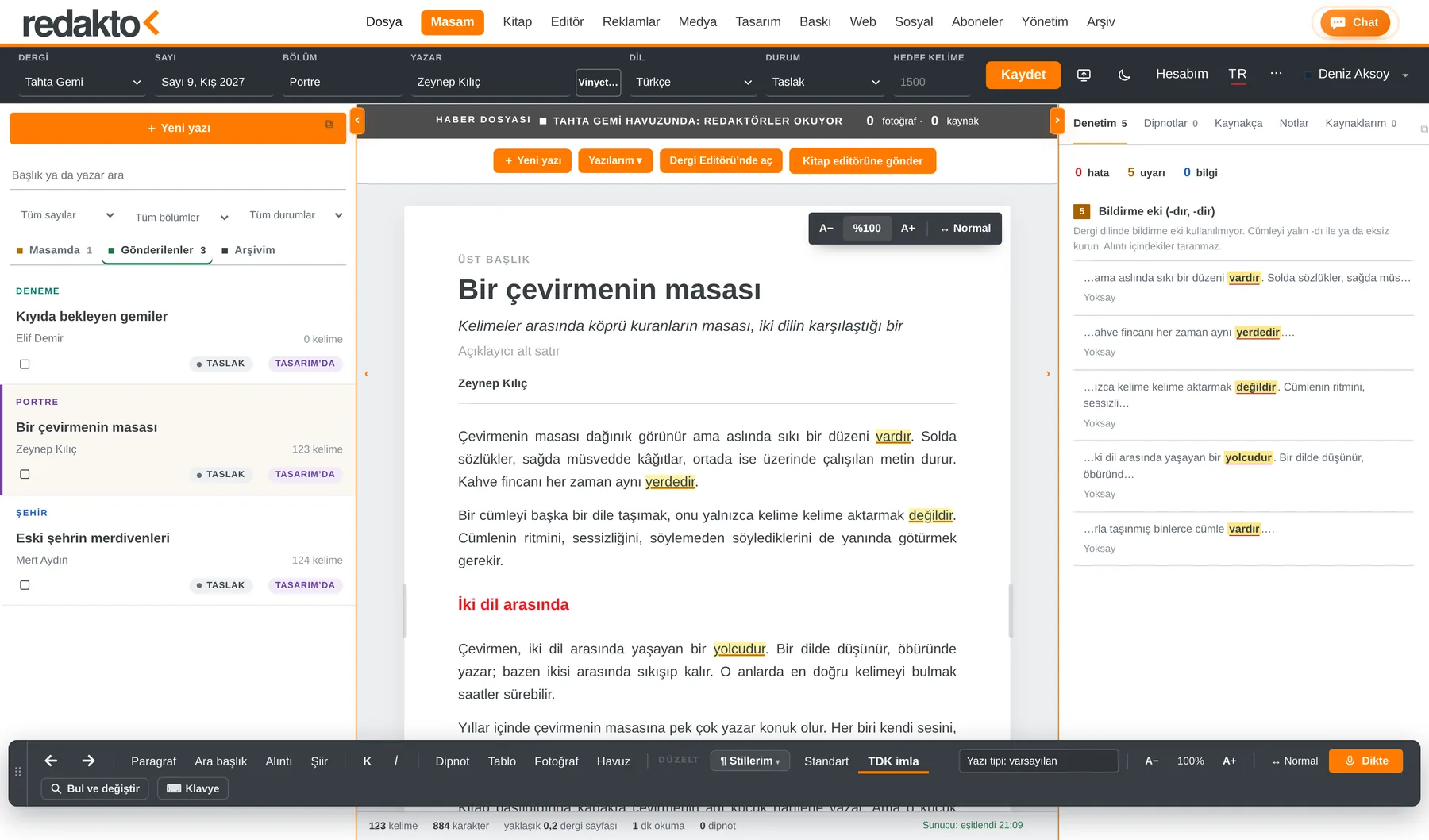 Masam: solda yazı listesi, ortada yazı alanı, sağda denetim ve dipnotlar.